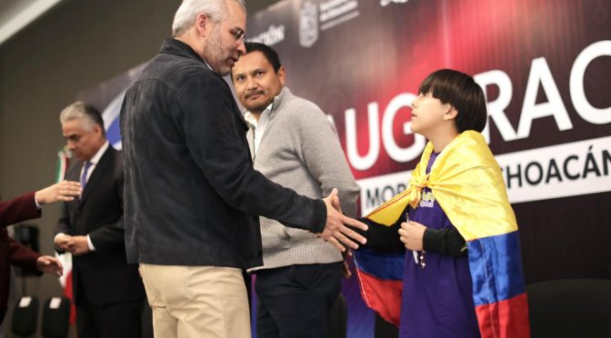 Bedolla inaugura Torneo Internacional de Robótica en Morelia