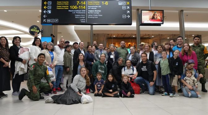 Esta noche aterrizan en terrario nacional, los ocho michoacanos repatriados de Israel: Bedolla