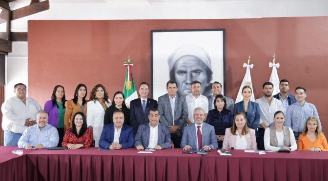 Hagamos equipo en el tema presupuestal: Bedolla a alcaldes