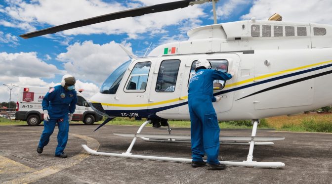Michoacán envía 2 ambulancias aéreas a Guerrero